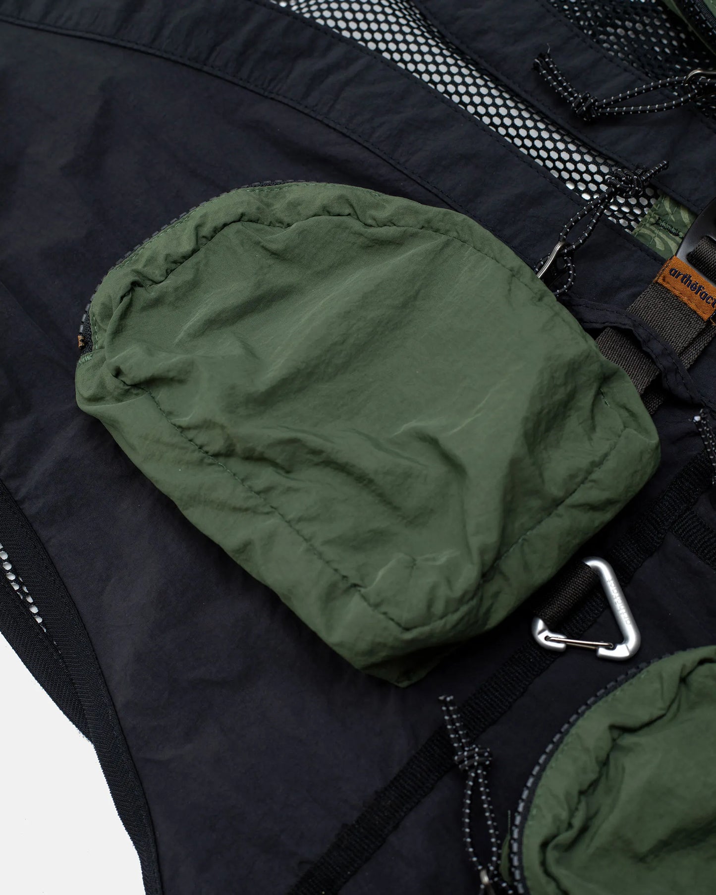 HOTE Utility Vest - BLACK/SAGE