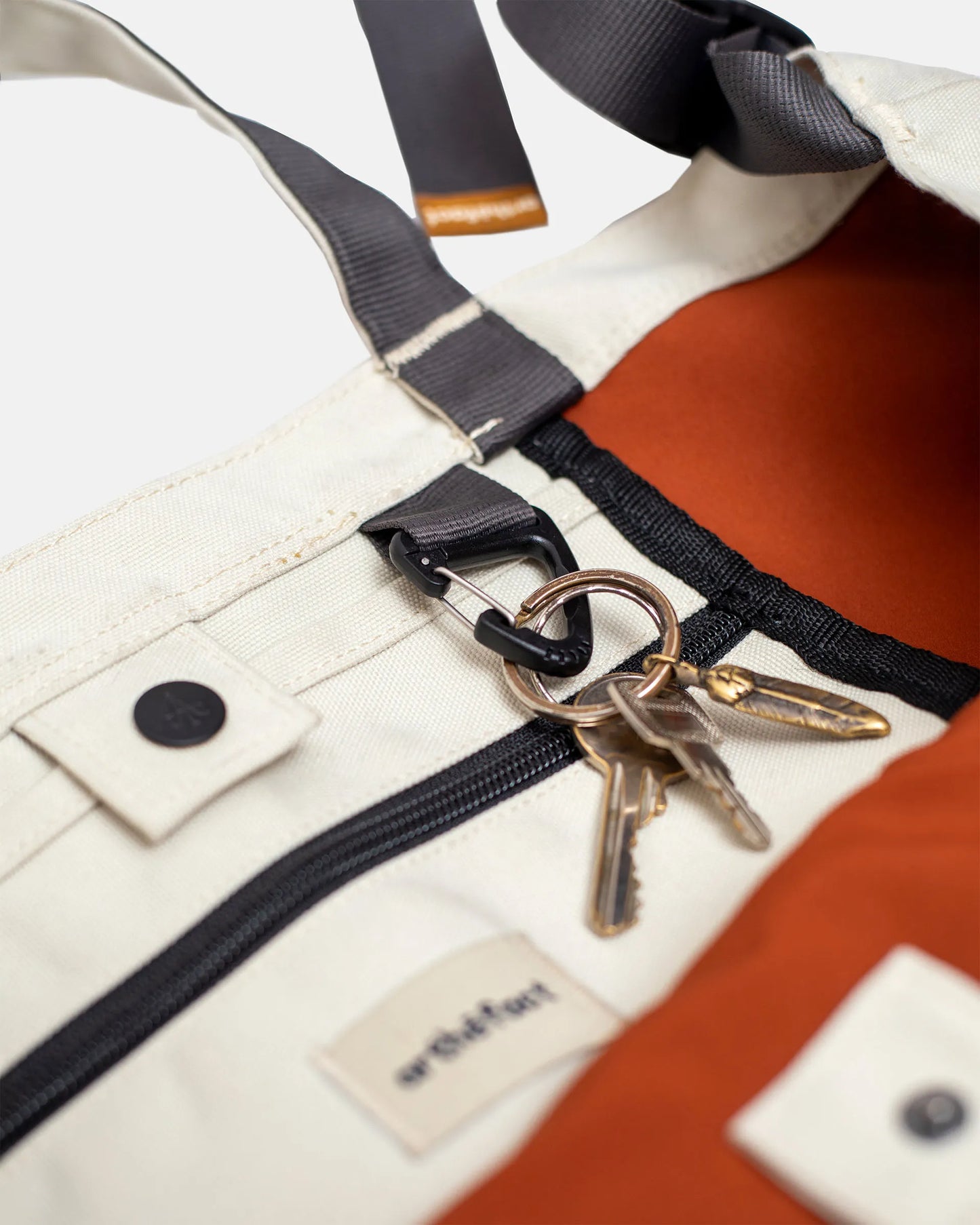 SABA Sling Bag - SANDSTONE