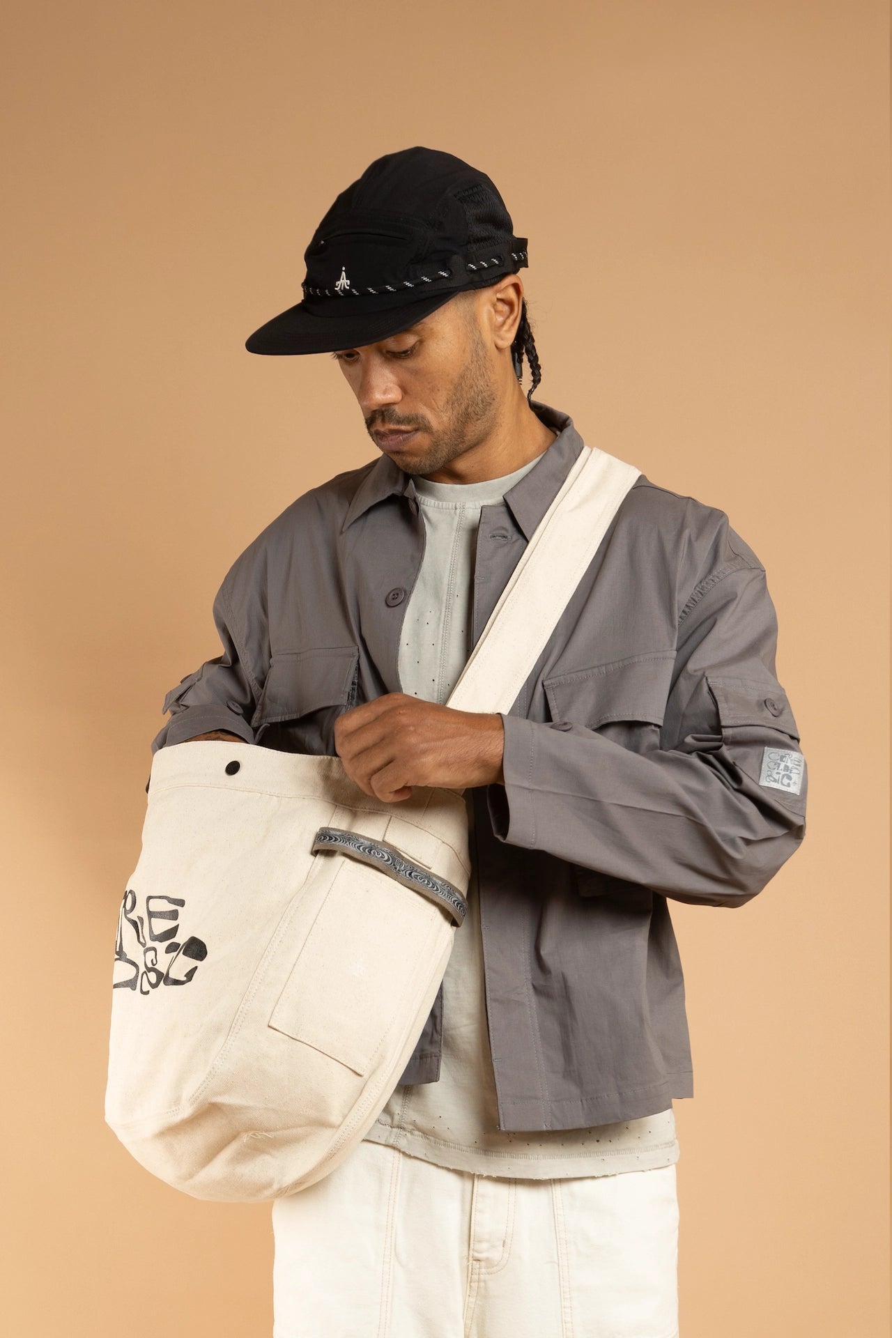 GATI Newspaper Bag - OFF WHITE