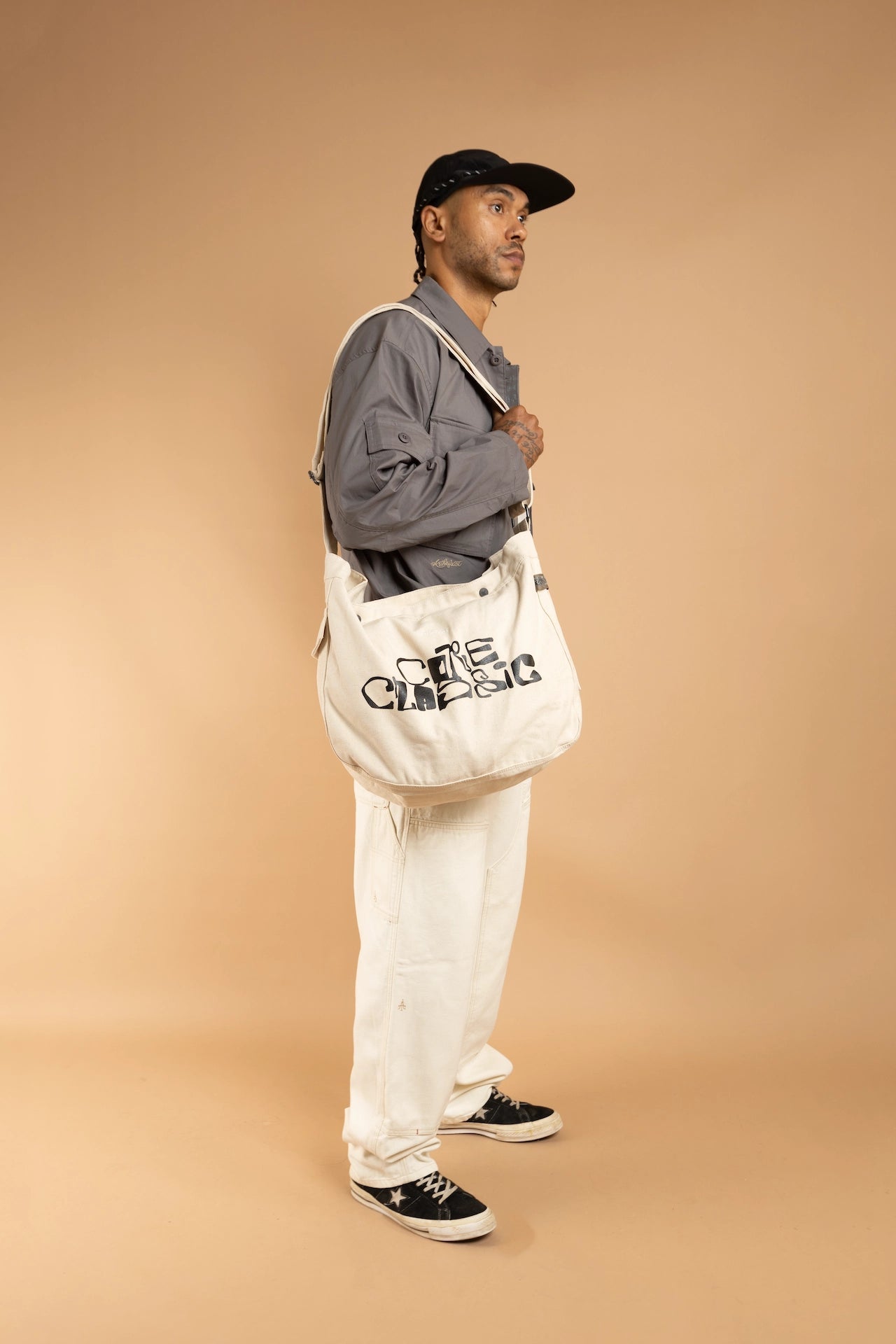 GATI Newspaper Bag - OFF WHITE