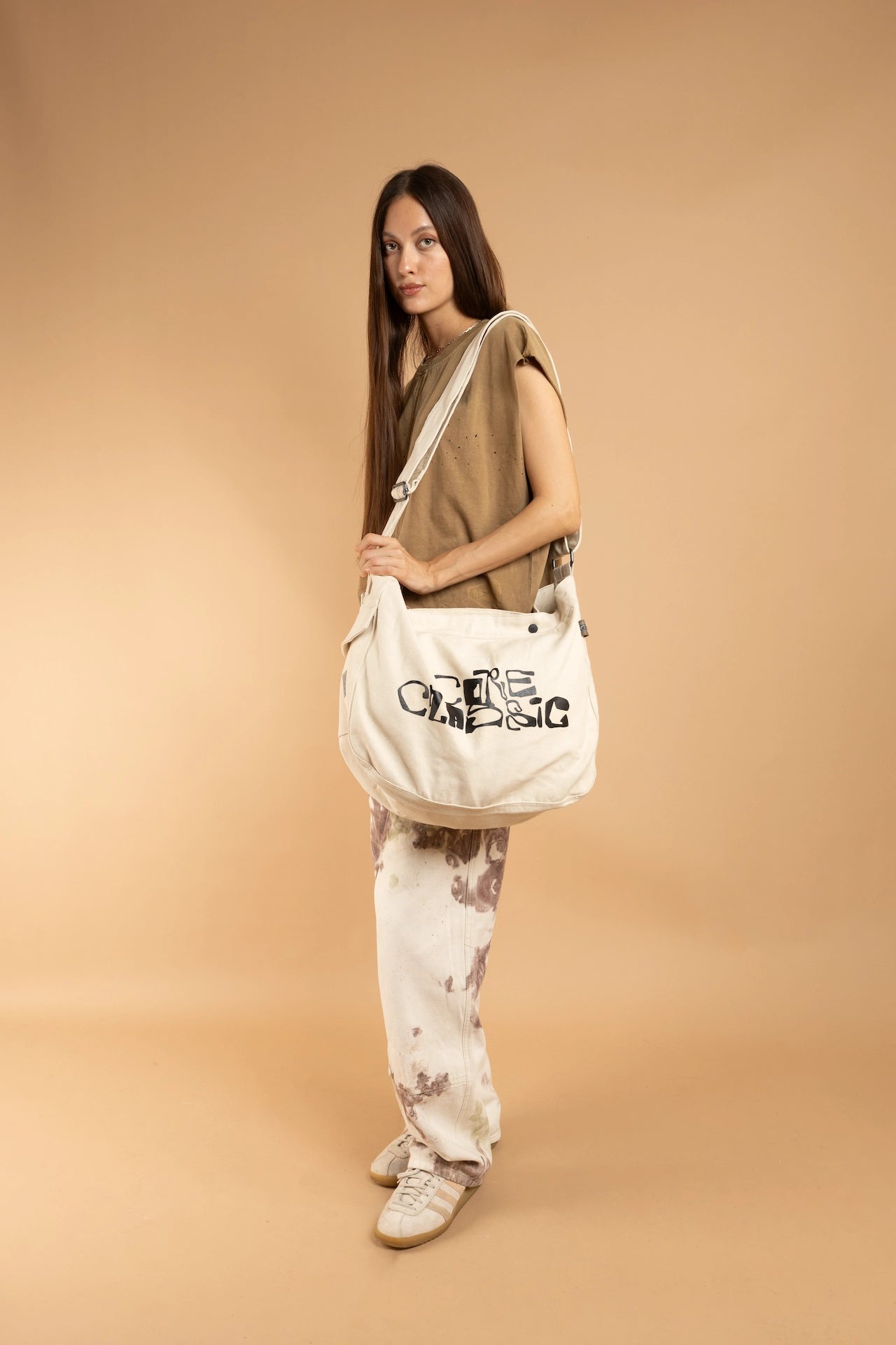 GATI Newspaper Bag - OFF WHITE