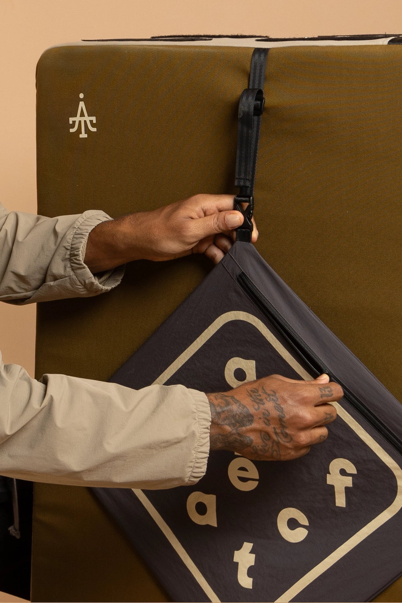 BELAU Crash Pad - OLIVE