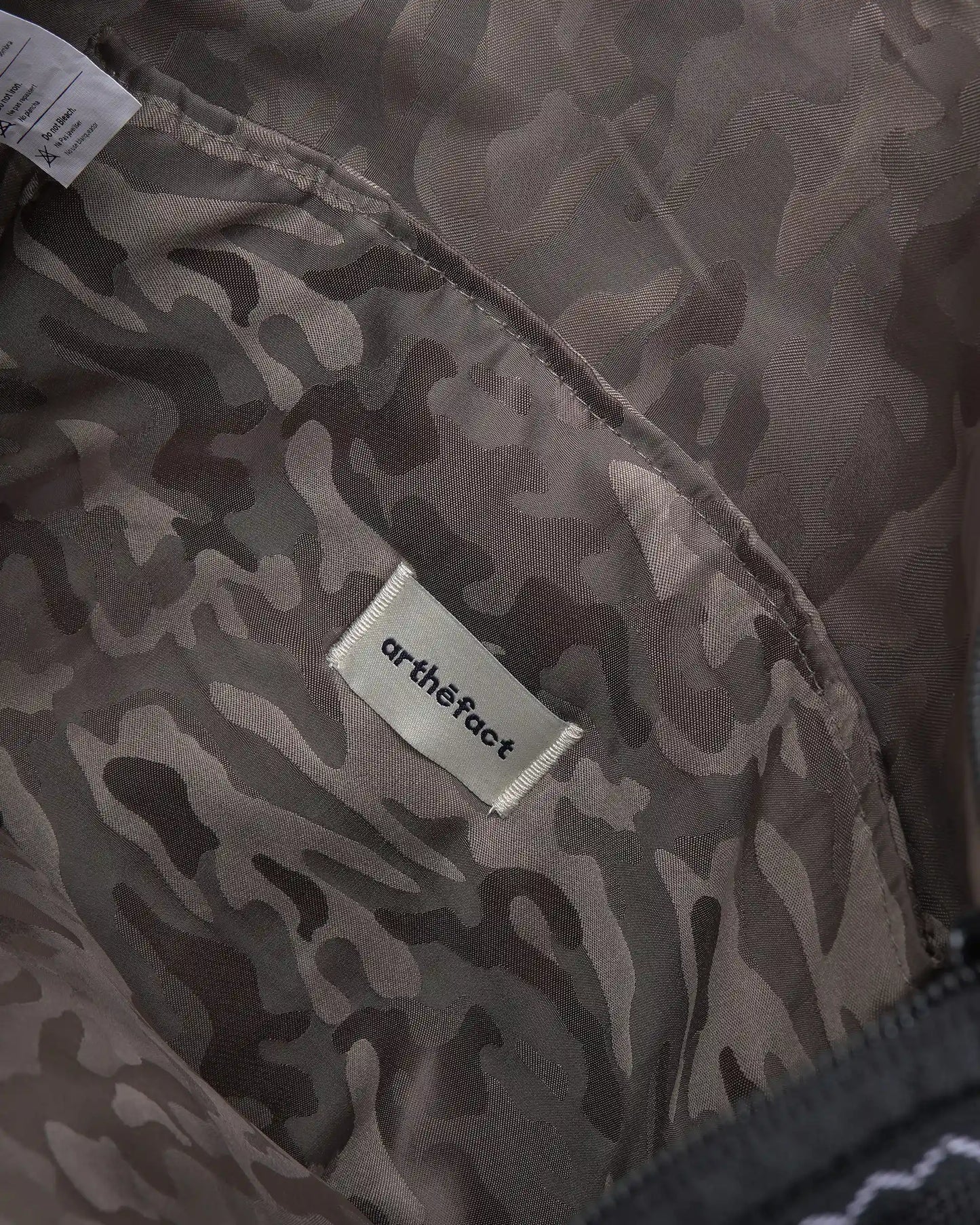 KODIA Utility Totebag - BLACK