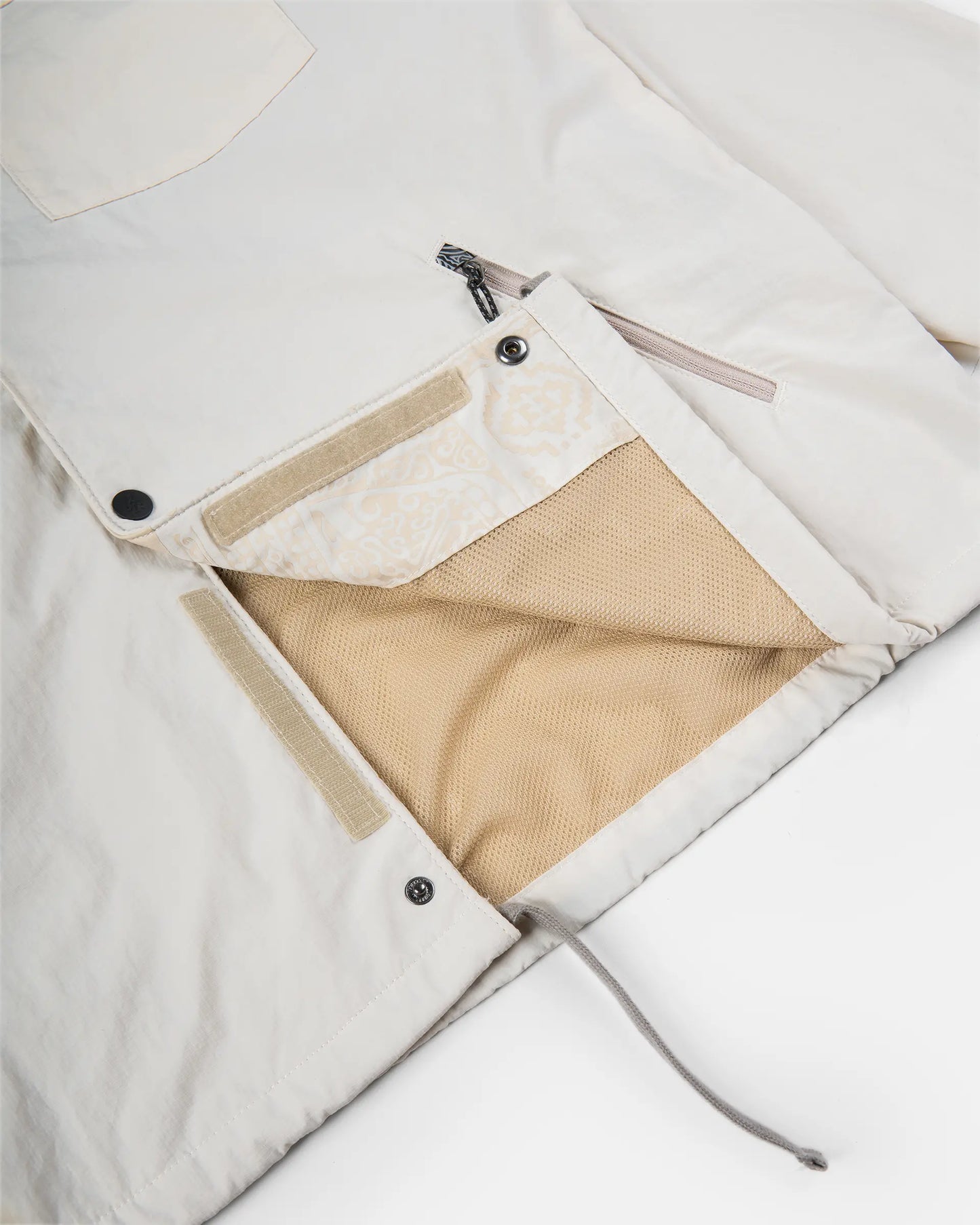 SAUBI Coach Jacket - OFF WHITE