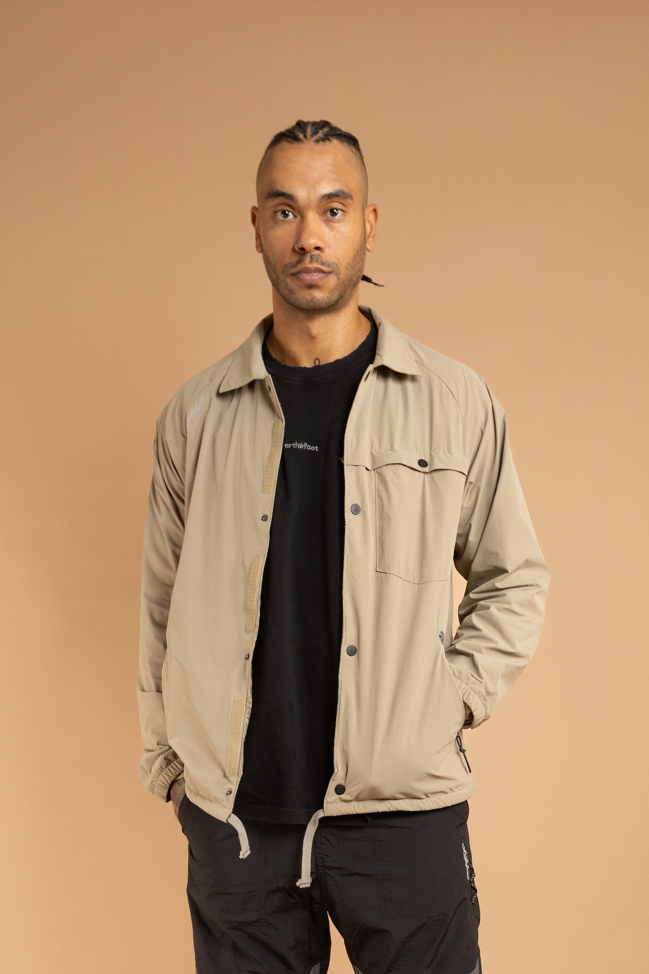 SAUBI Coach Jacket - UMBER