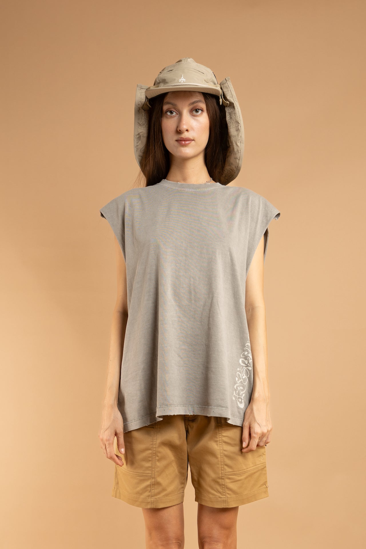 SORAKE Graphique Muscle Tee - GILI - GREY [PIGMENT DYED]