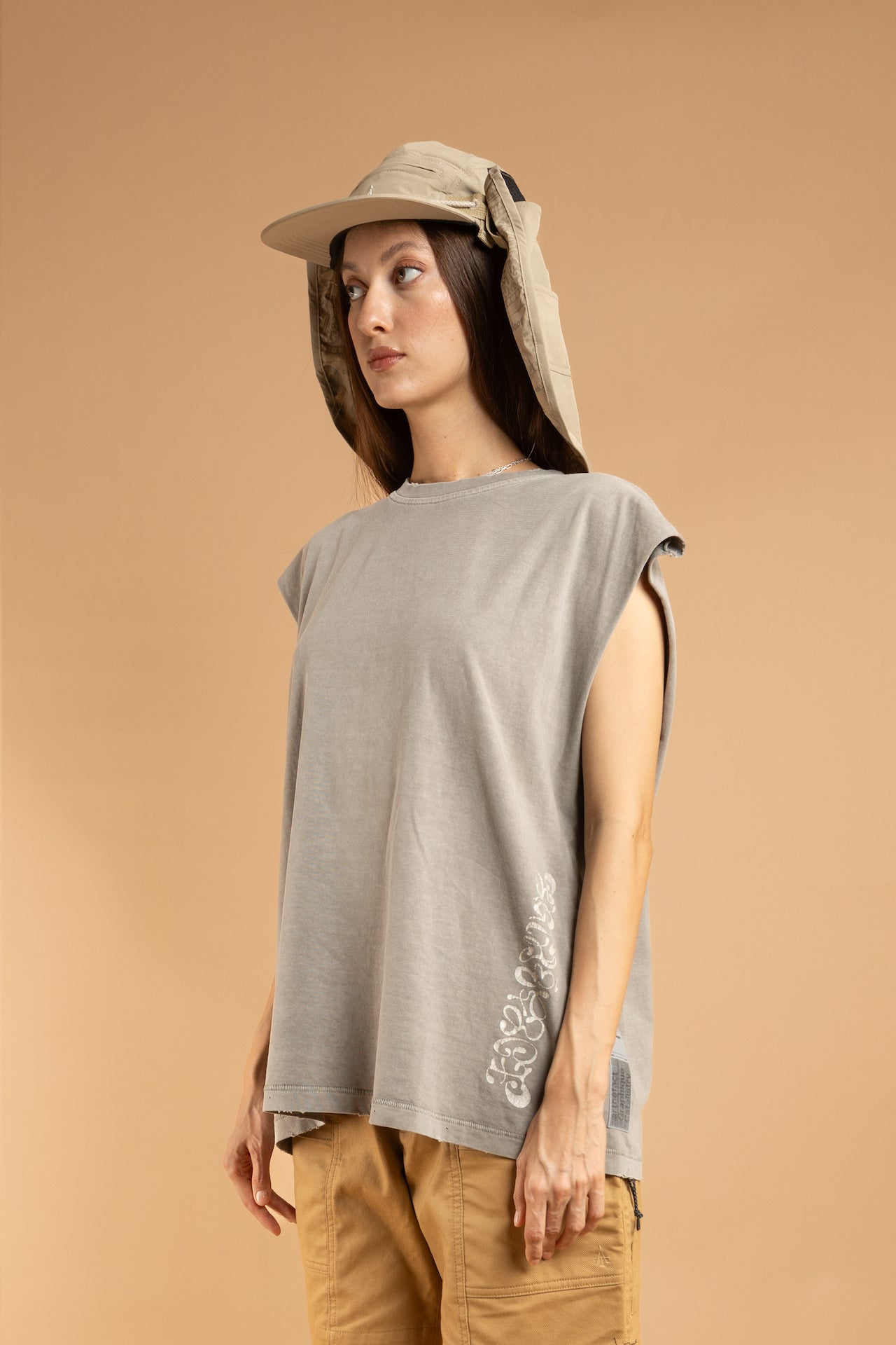 SORAKE Graphique Muscle Tee - GILI - GREY [PIGMENT DYED]