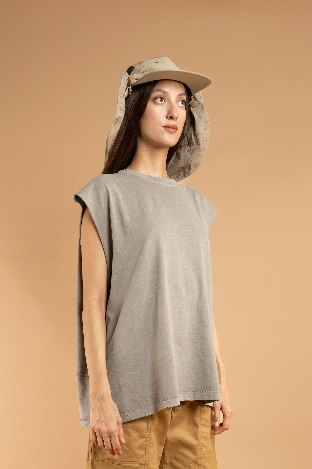 SORAKE Graphique Muscle Tee - GILI - GREY [PIGMENT DYED]