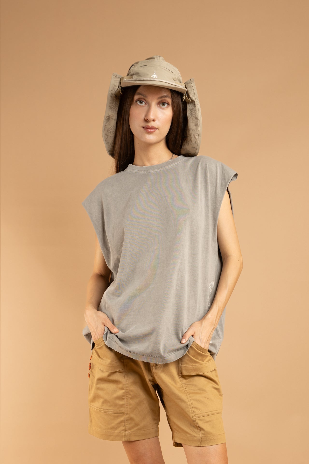 SORAKE Graphique Muscle Tee - GILI - GREY [PIGMENT DYED]