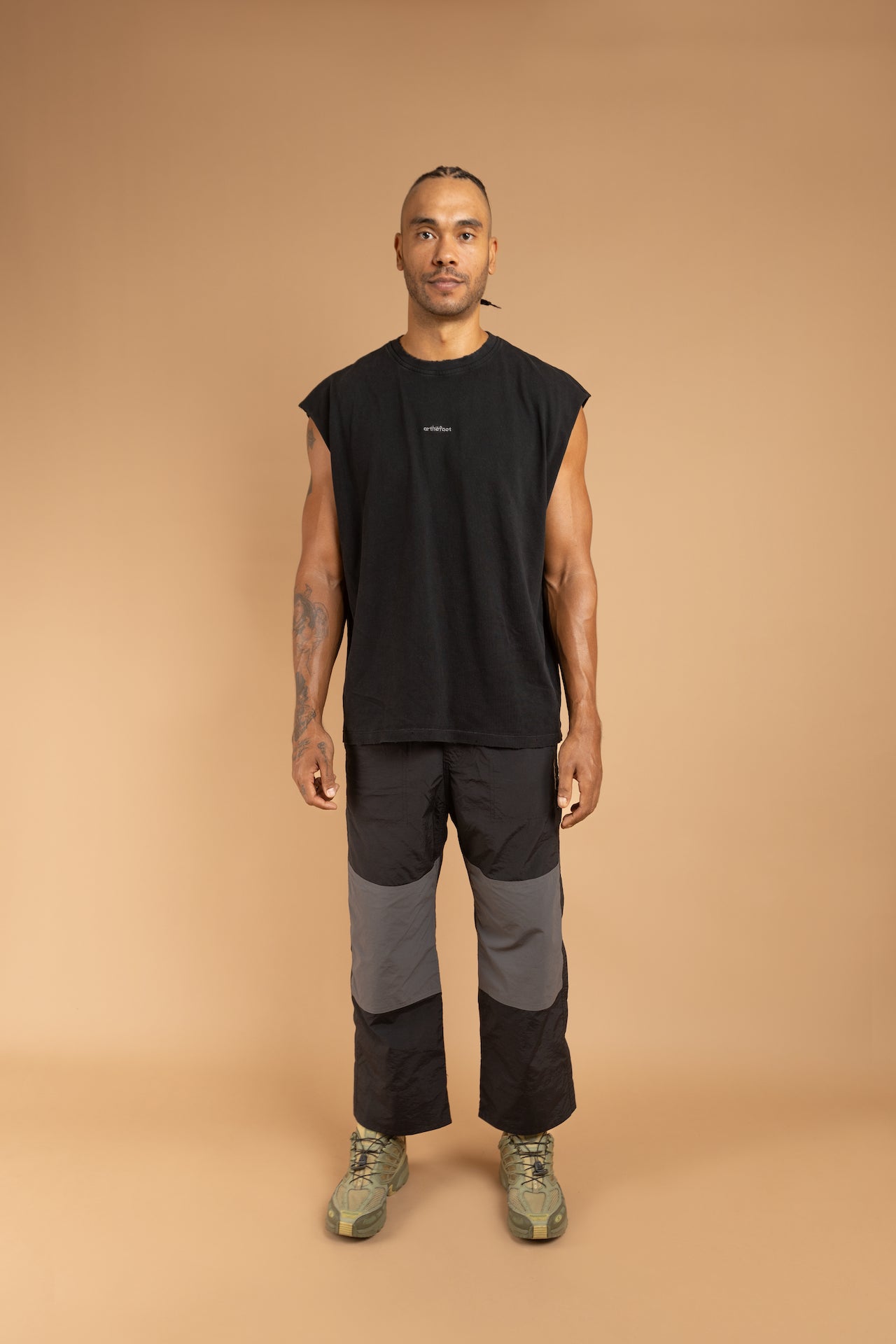 SORAKE Graphique Muscle Tee - DEEPA - BLACK [PIGMENT DYED]