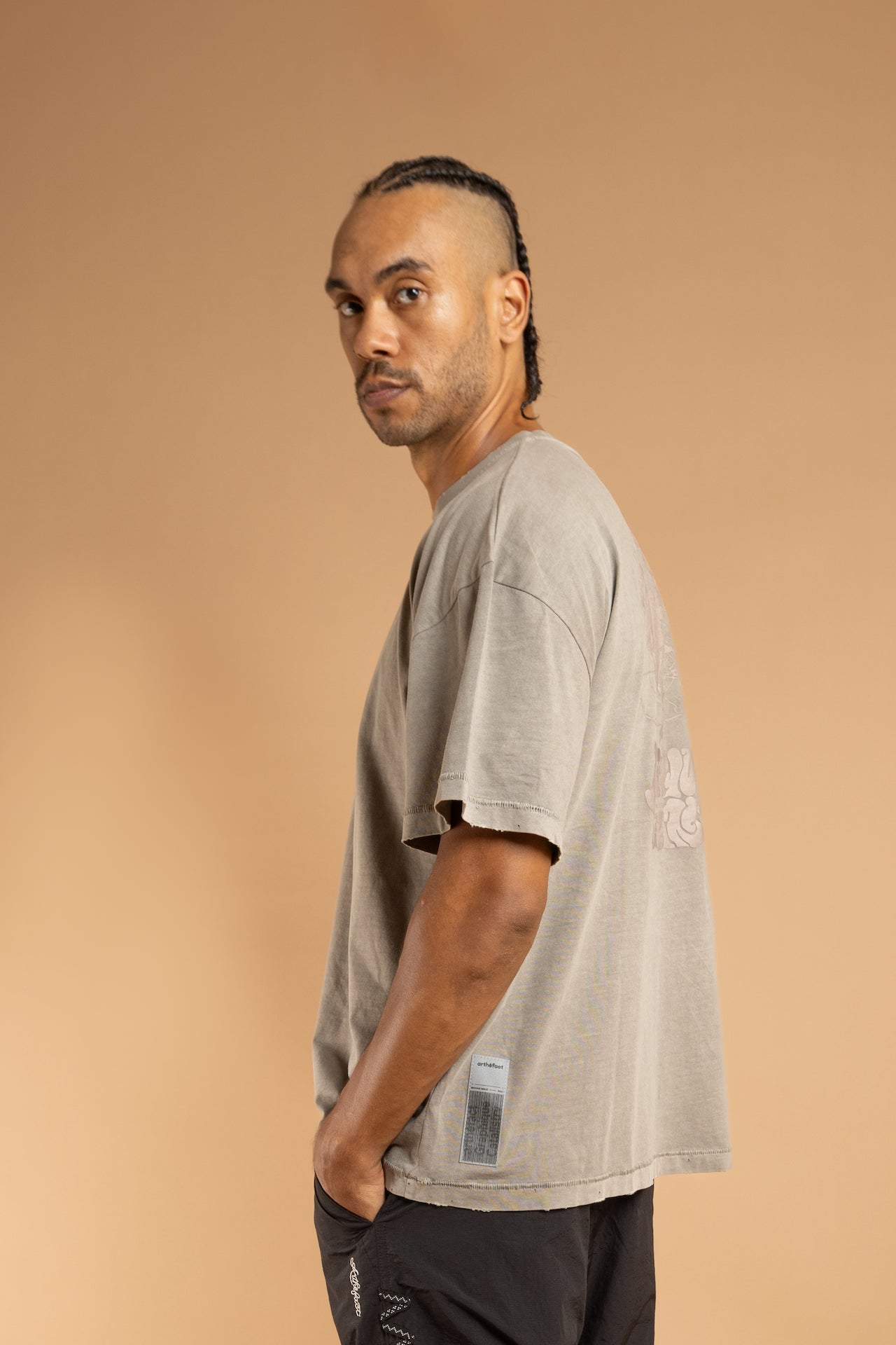 RAUNG Graphique T-Shirt - DEEPA - LIGHT GREY [PIGMENT DYED]