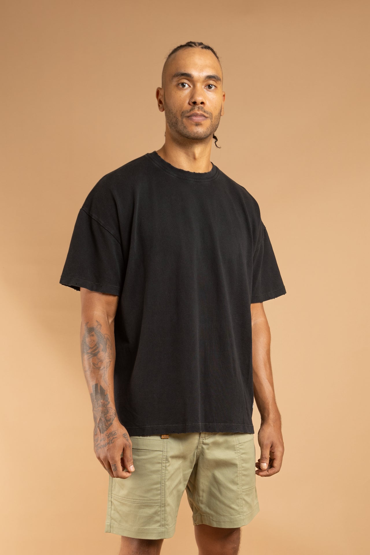 RAUNG Graphique T-Shirt - GILI - BLACK [PIGMENT DYED]