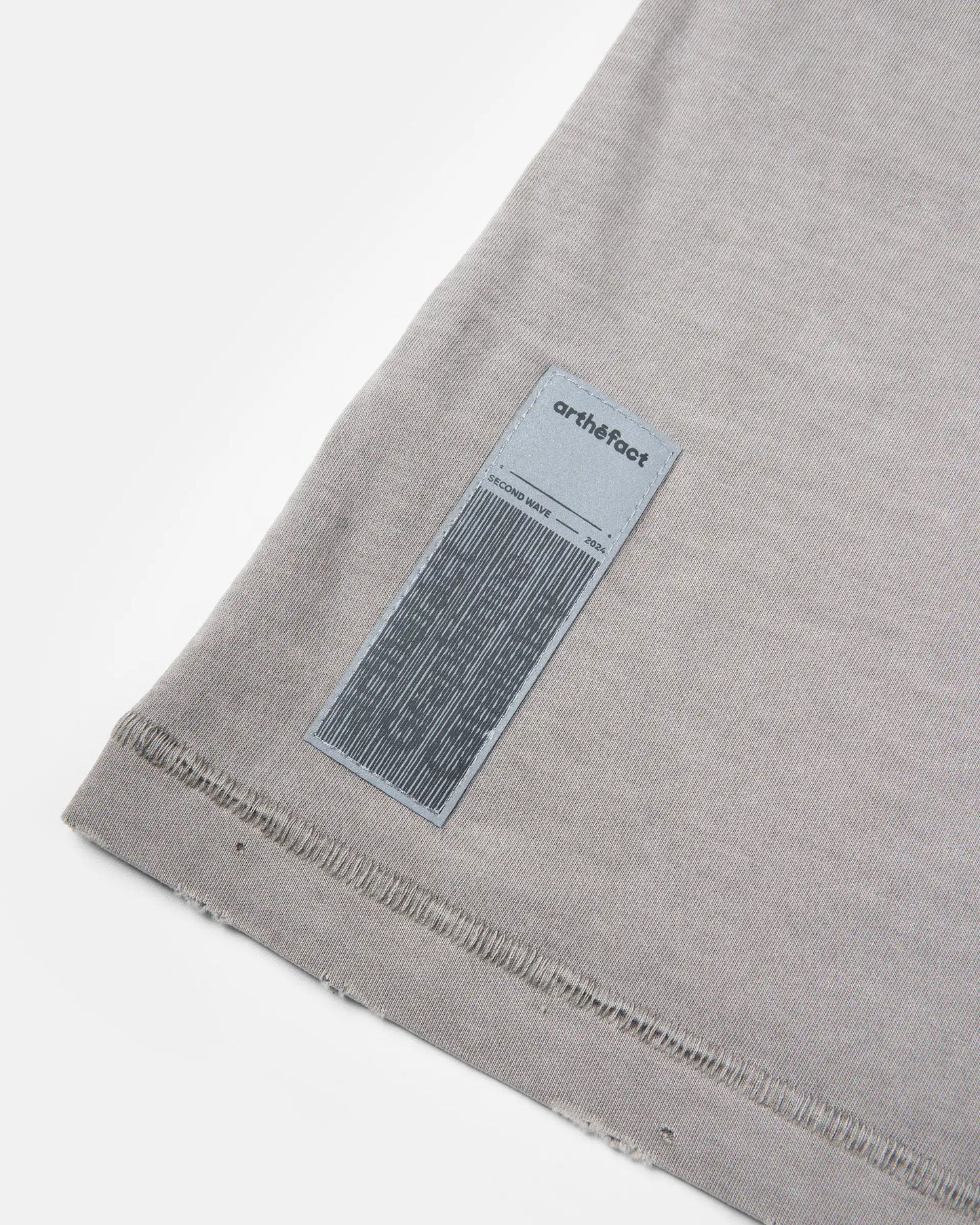 RAUNG Graphique T-Shirt - DEEPA - LIGHT GREY [PIGMENT DYED]